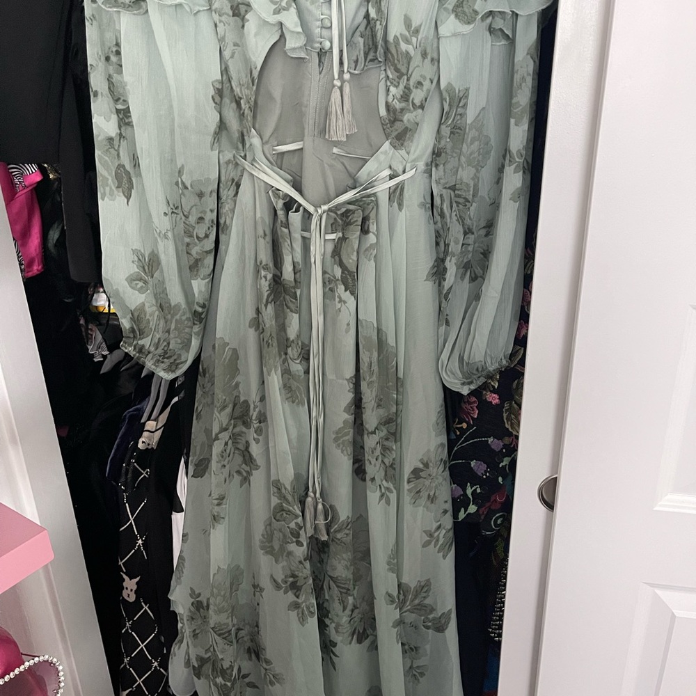 Floral Ruffle Midi Dress - Picture 15 of 16